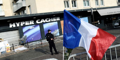 Paris supermarket hostages sue media over live coverage